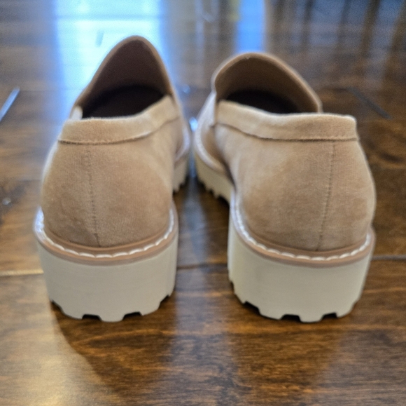 NWT Pierre Dumas Mora Loafers in Taupe Size 6 - Picture 5 of 8